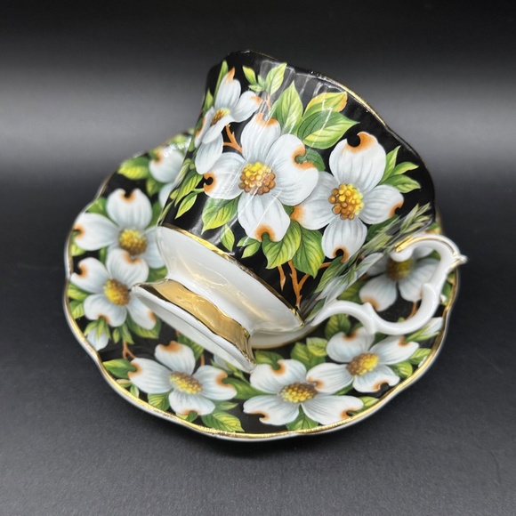 Royal Albert Flora Series Dogwood Tea Cup Saucer Set England Bone China - Picture 3 of 5